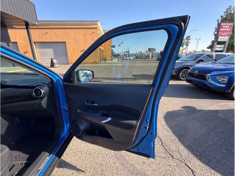 2021 Nissan Kicks SV