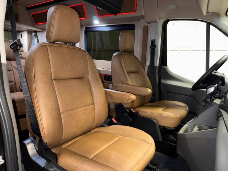 2024 Ford Transit 250