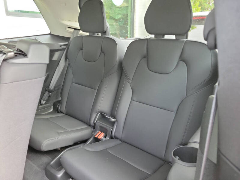 2026 Volvo XC90 B5 Core