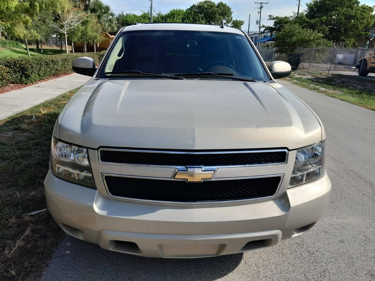 2011 Chevrolet Suburban SUV - $6,950