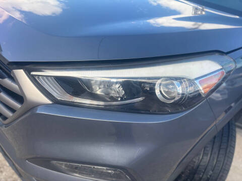 2016 Hyundai Tucson SE