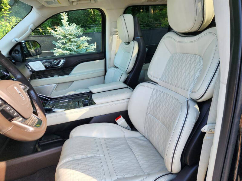 2021 Lincoln Navigator Black Label