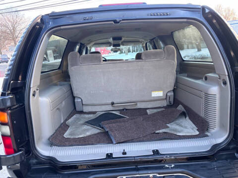 2004 Chevrolet Suburban 1500 LT