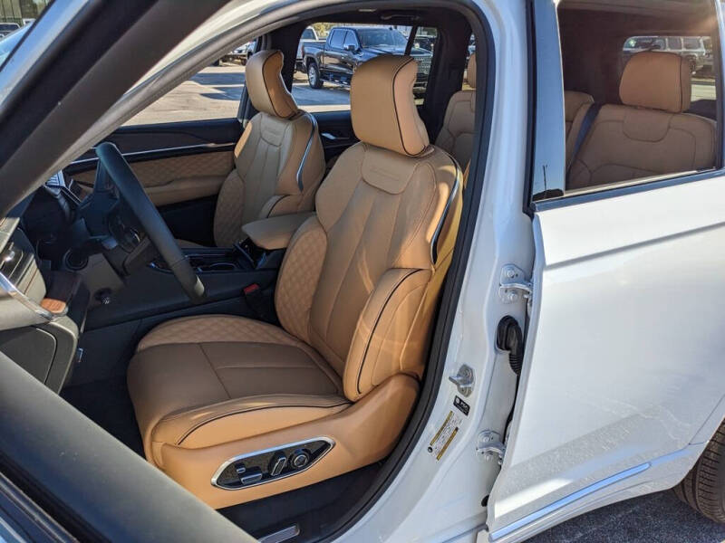 2025 Jeep Grand Cherokee Summit