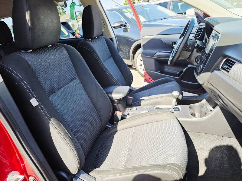 2016 Mitsubishi Outlander SE