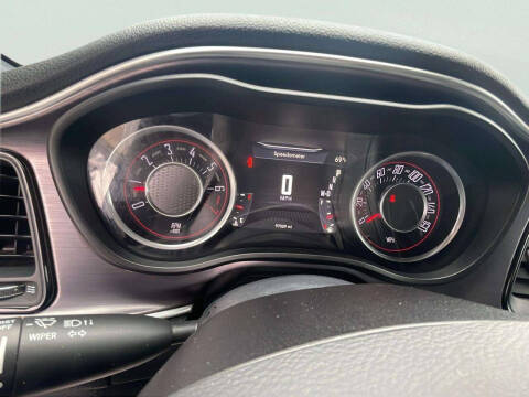 2015 Dodge Challenger SXT