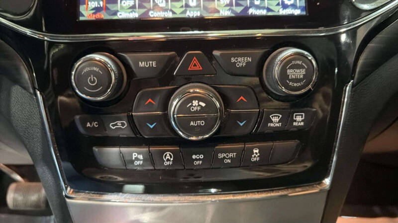 2022 Jeep Grand Cherokee WK Laredo E