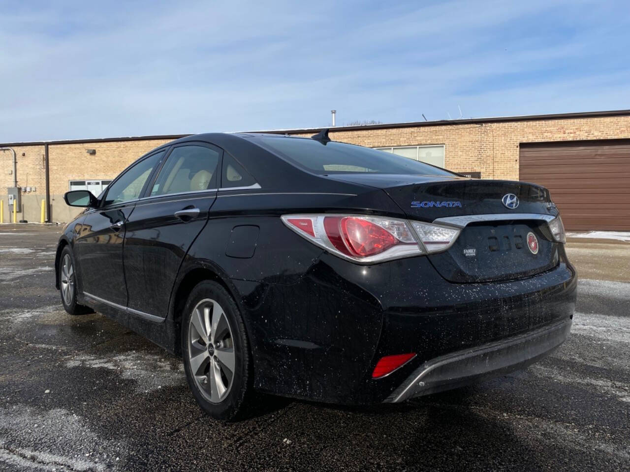 2011 Hyundai SONATA Hybrid for sale at Ideal Cars LLC in Skokie, IL