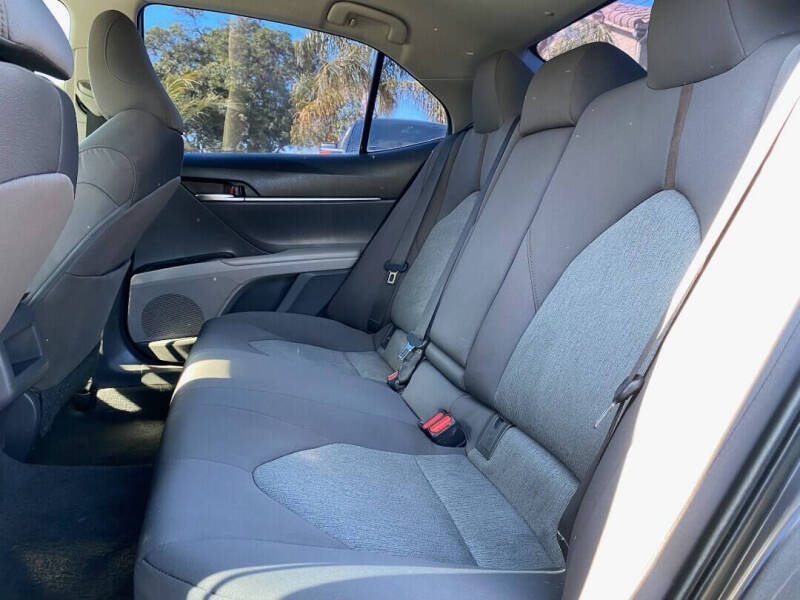 2018 Toyota Camry LE