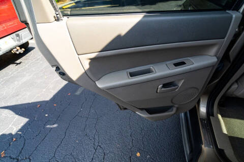 2005 Jeep Grand Cherokee Laredo