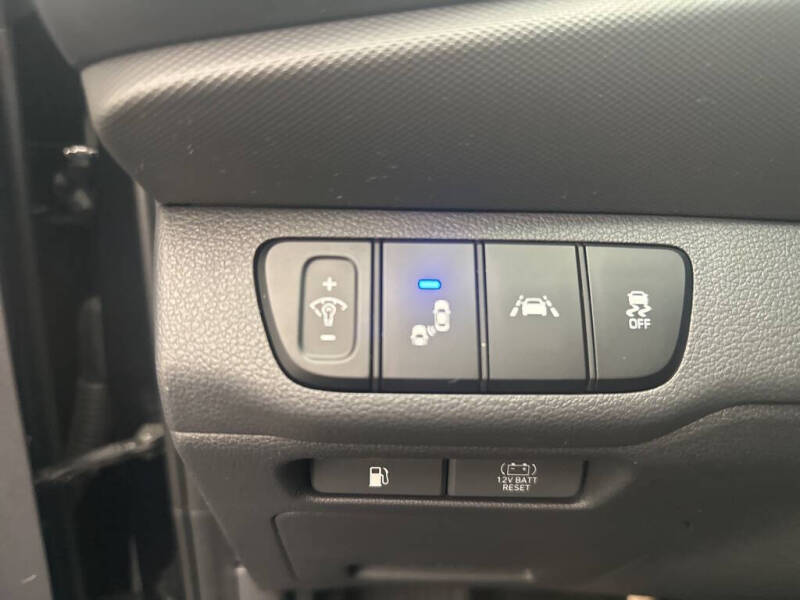 2022 Hyundai Ioniq Hybrid SE