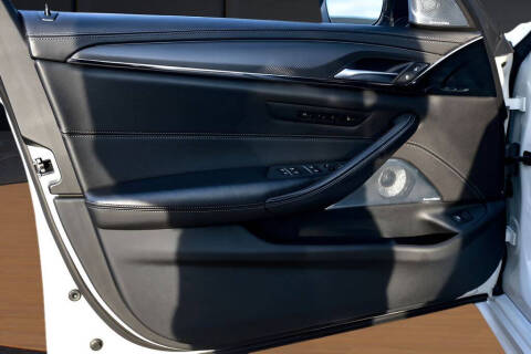 2023 BMW M5