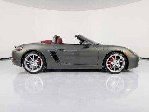 2024 Porsche 718 Boxster S