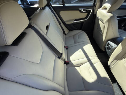 2017 Volvo V60 T5 Premier