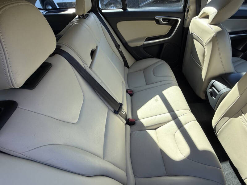 2017 Volvo V60 T5 Premier