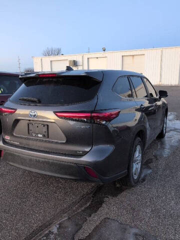 2023 Toyota Highlander Hybrid LE