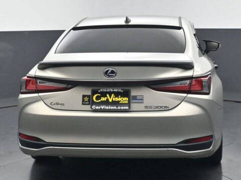 2019 Lexus ES 300h