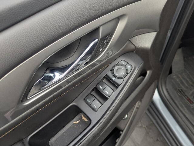 2018 Chevrolet Traverse LT Cloth