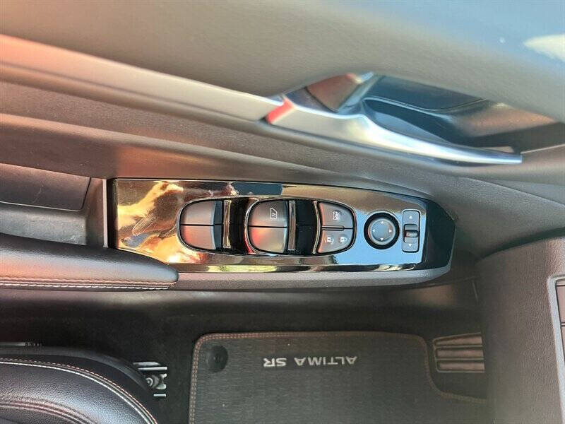 2024 Nissan Altima 2.5 SR