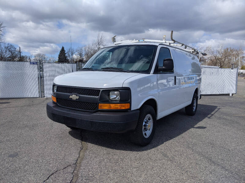 2007 GMC Savana for sale at Tri Cities Auto Remarketing in Kennewick WA