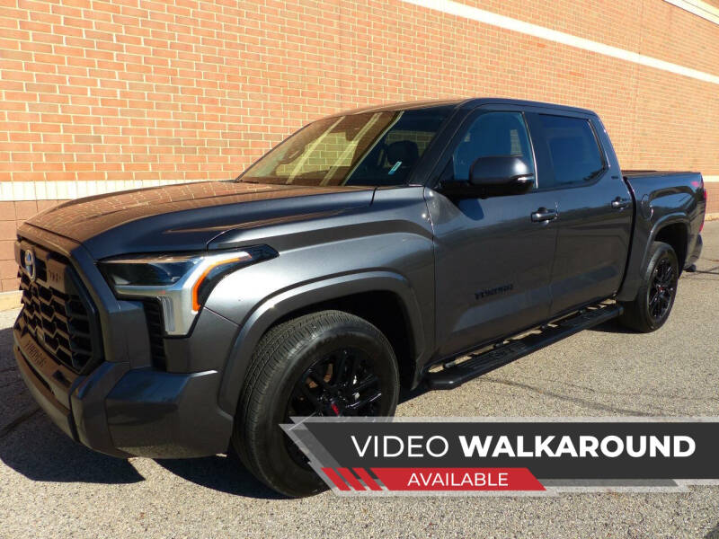 2024 Toyota Tundra SR5's photo