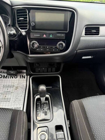 2017 Mitsubishi Outlander SE