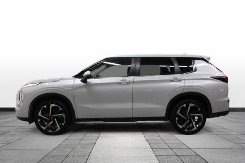 2022 Mitsubishi Outlander ES