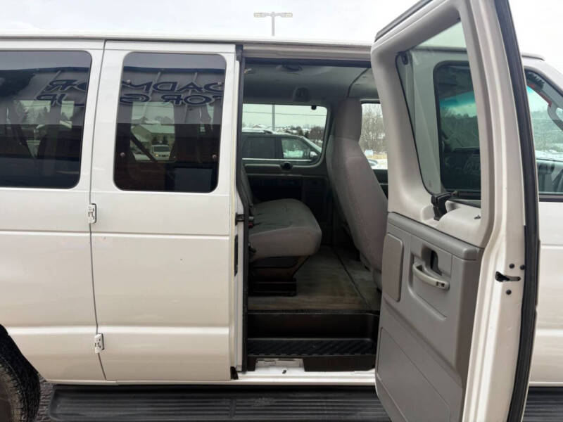 2013 Ford E-Series E-350 SD XLT