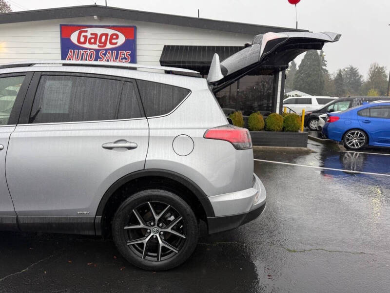 2017 Toyota RAV4 Hybrid SE