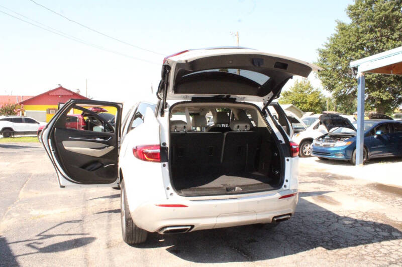 2020 Buick Enclave Essence