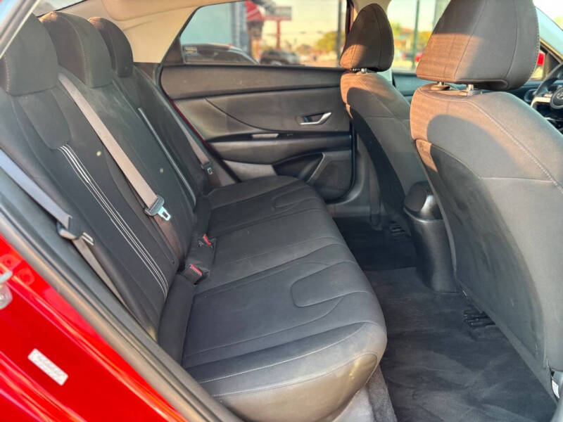 2022 Hyundai Elantra SEL