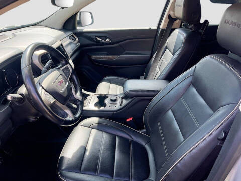 2020 GMC Acadia Denali