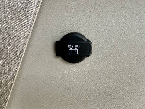 2024 Chrysler Pacifica Plug-In Hybrid Select