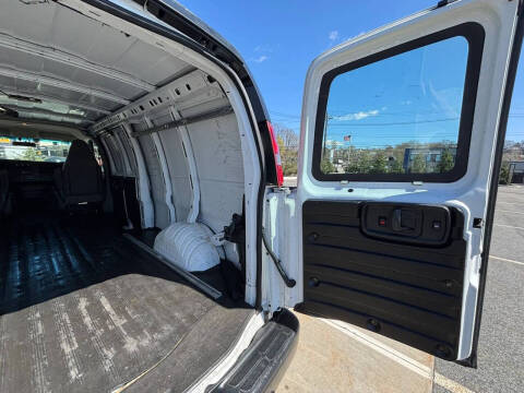 2019 Chevrolet Express 2500