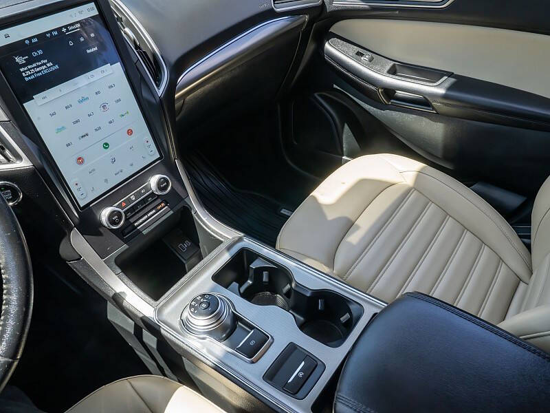 2022 Ford Edge