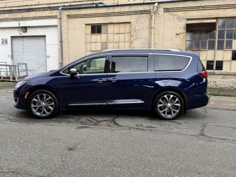 2017 Chrysler Pacifica Limited