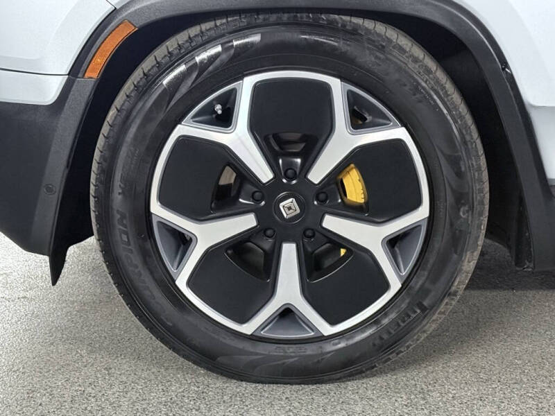 2022 Rivian R1T Adventure