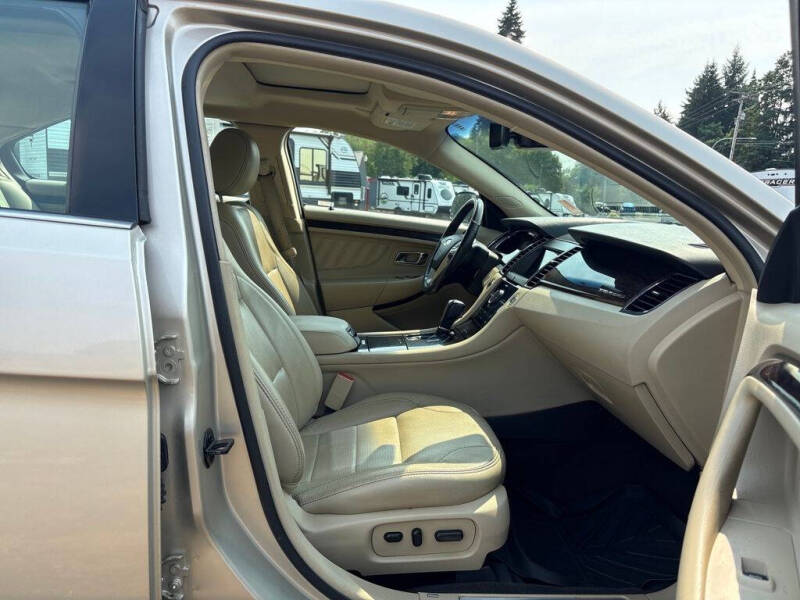 2018 Ford Taurus Limited