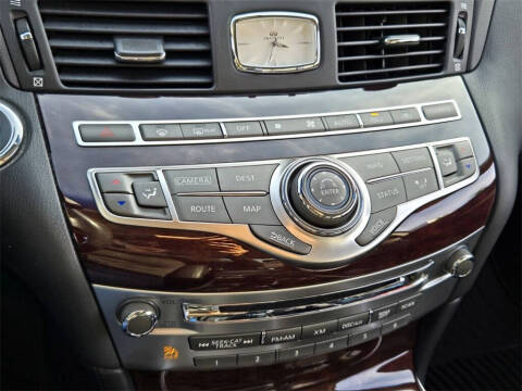 2015 Infiniti Q70 3.7