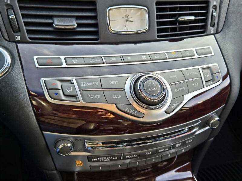 2015 Infiniti Q70 3.7