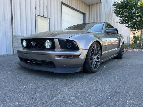 2005 Ford Mustang GT Premium