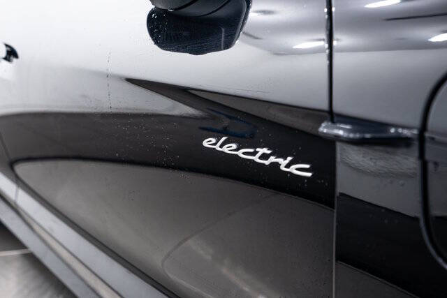 2025 Porsche Taycan 4