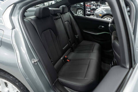 2025 BMW 3 Series 330i xDrive