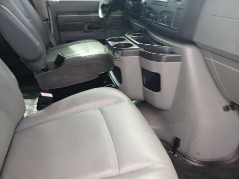 2011 Ford E-Series E-350 SD XL