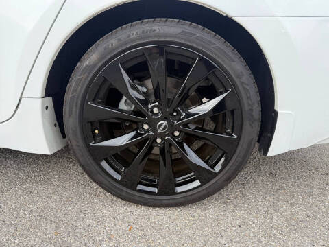 2023 Nissan Maxima 3.5 SR