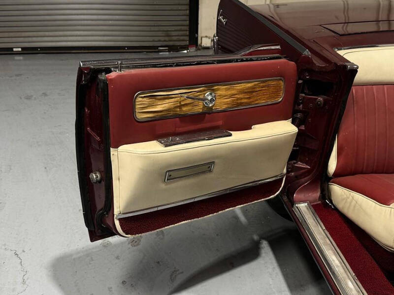 1961 Lincoln Continental