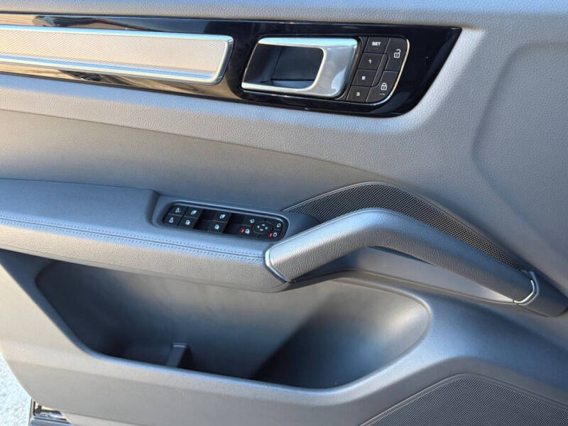 2023 Porsche Cayenne