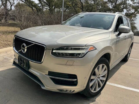 2016 Volvo XC90 T6 Momentum