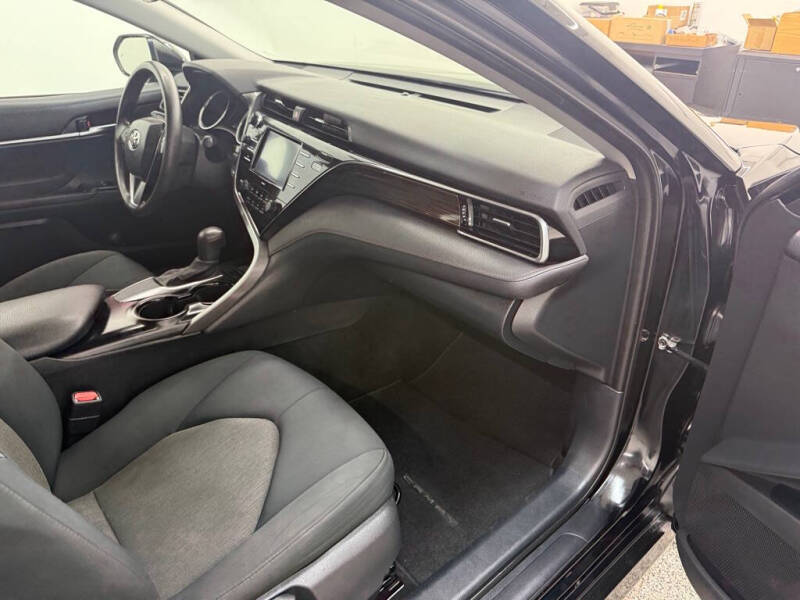 2020 Toyota Camry LE