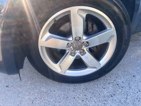 2012 Audi Q5 3.2 quattro Premium Plus